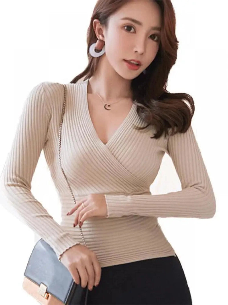 Magneve Valerie - deep V-neck pullover for women in cotton